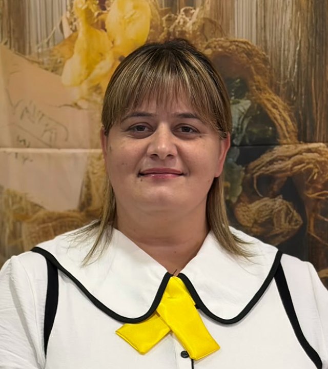 Angela Crasnojon, educator la Academia Copiilor